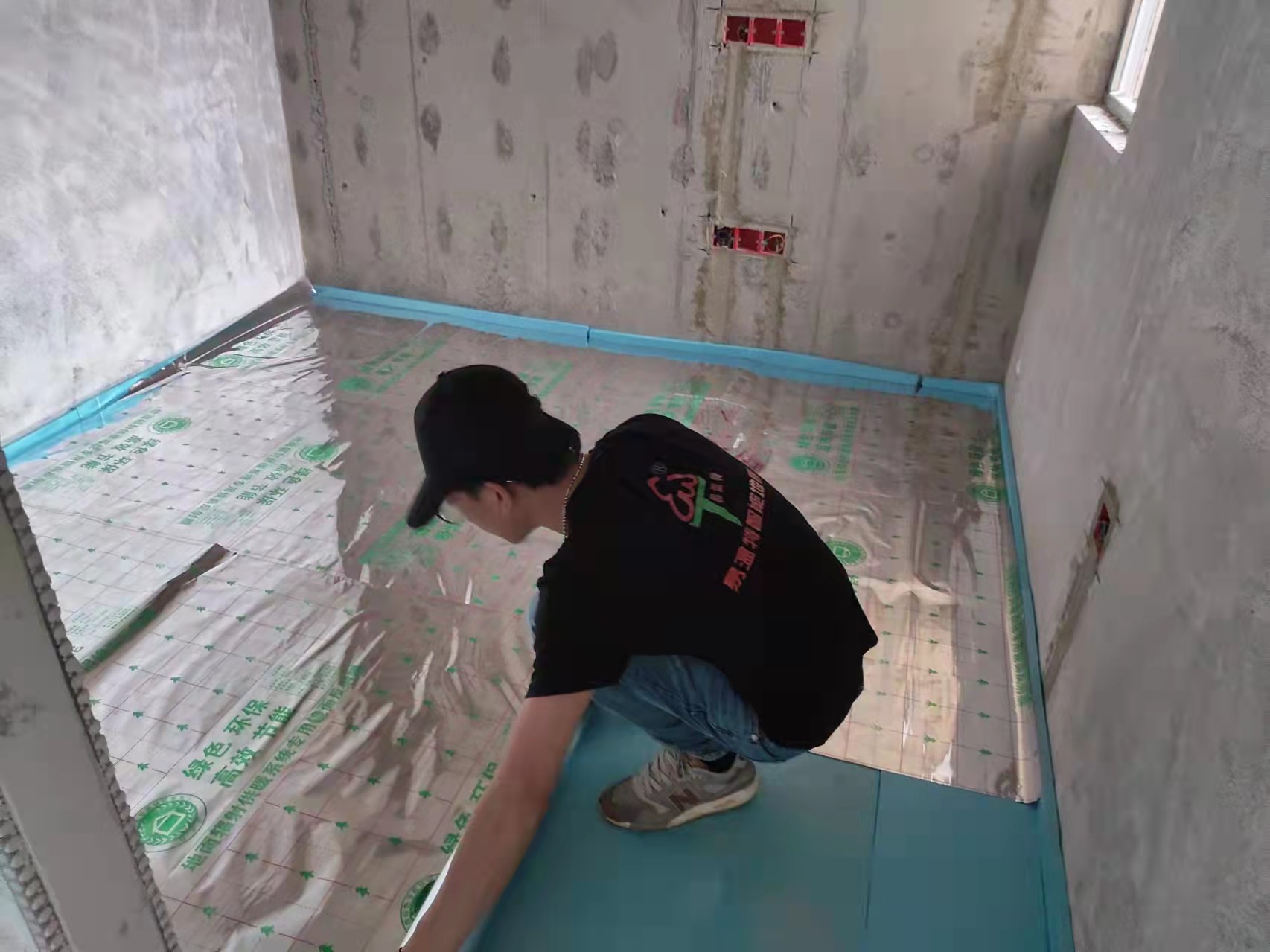 地暖工程施工现场